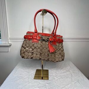 Coach Hampton Signature